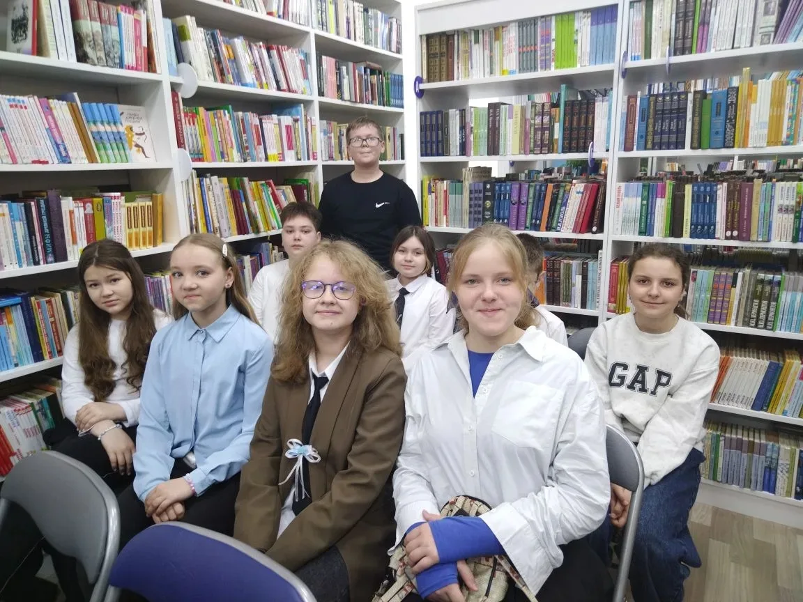 3 апреля школьный кукольный театр "Теремок" принял участие в районном конкурсе кукольны...