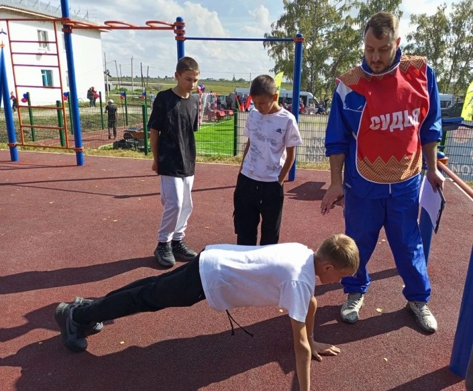 За 10 лет в Новосибирской области построено и реконструировано более 1000 спортивных об...