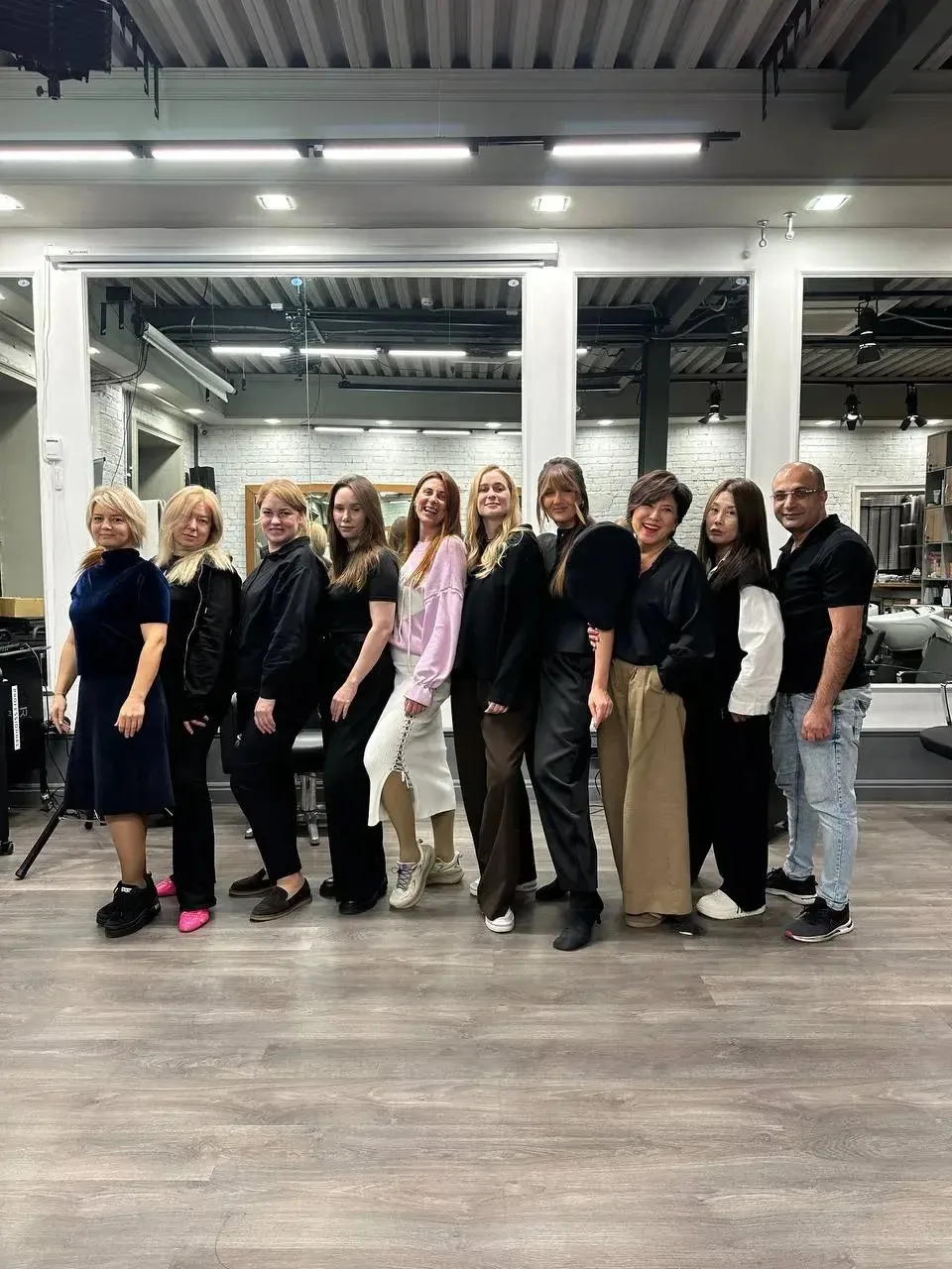 Наш парикмахер-стилист Юсупова Ольга посетила семинар Академии Loreal по укладкам✨
