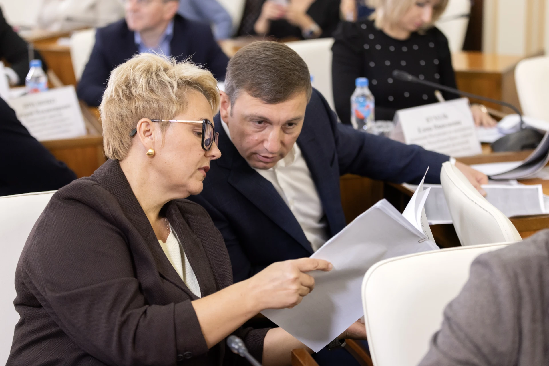 За прошедшую неделю, с 8 по 15 октября, на моё имя поступило 2430 обращений граждан. По...