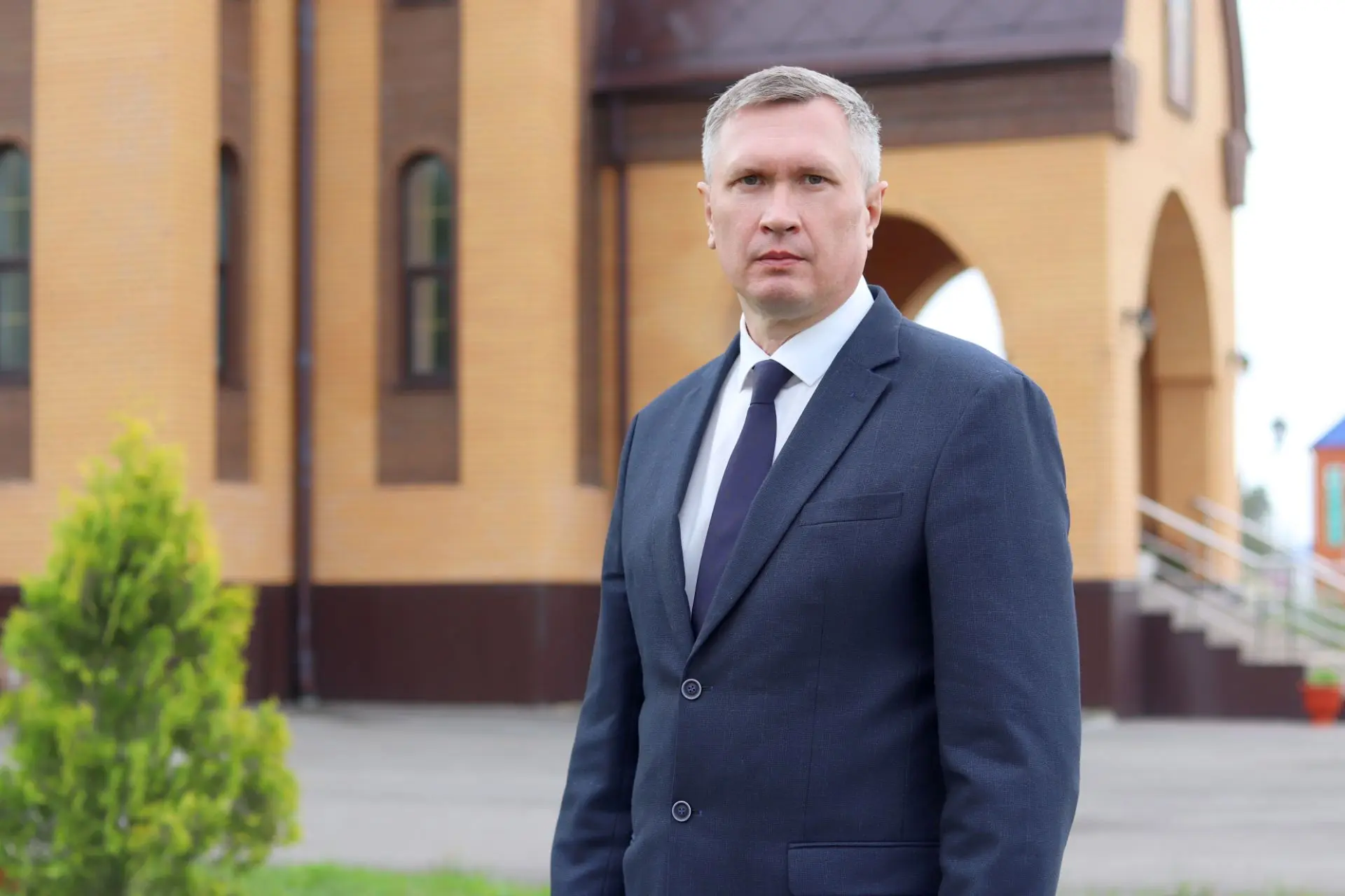 Глава Торбеевского муниципального района С. Ф. Шичкин поздравляет с Днём работника сель...