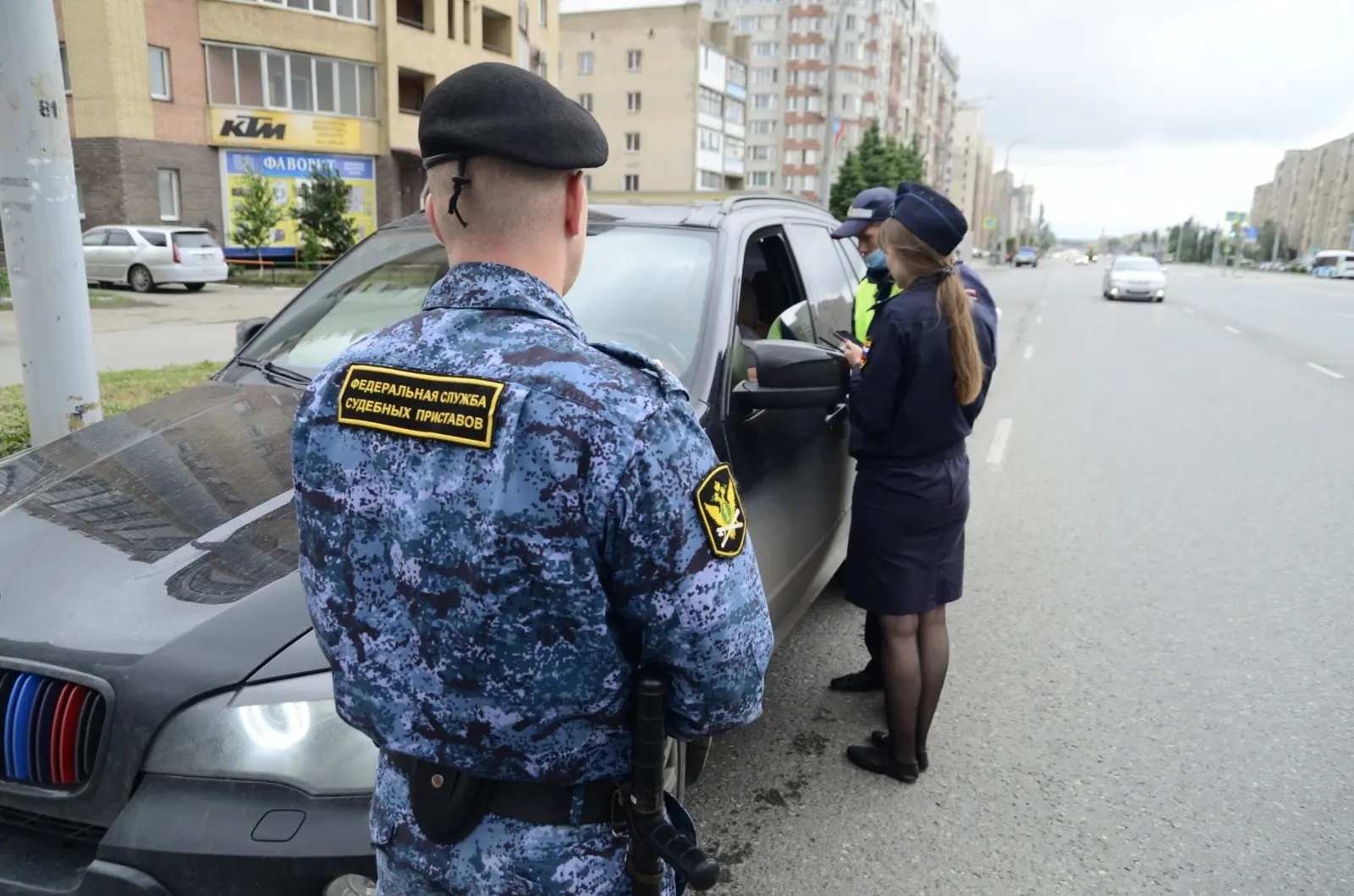 В Петербурге на белой BMW похитили сотрудника ФССП. Подробности публиковались в группе ...