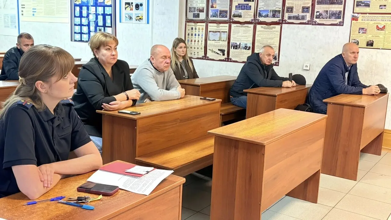 В Госавтоинспекции Новокузнецка обсудили готовность дорожных служб к зиме. На совещании...