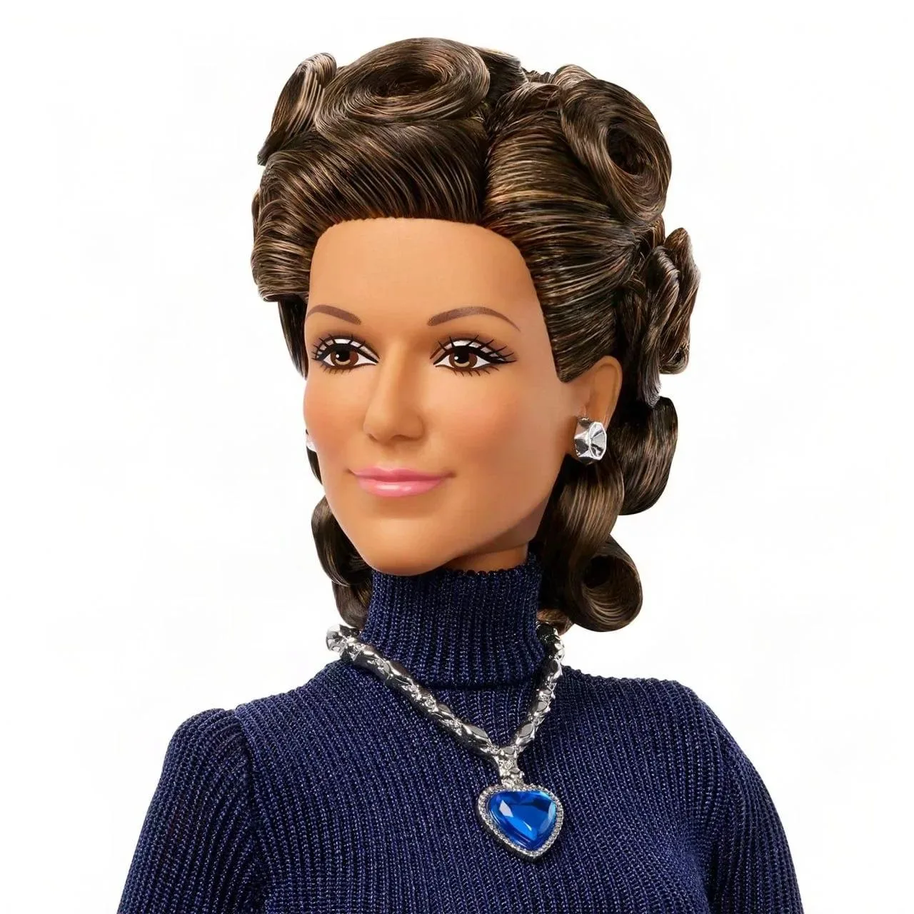 О, в серии коллекционных кукол пополнение! Компания Mattel выпустила куклу Барби в обра...