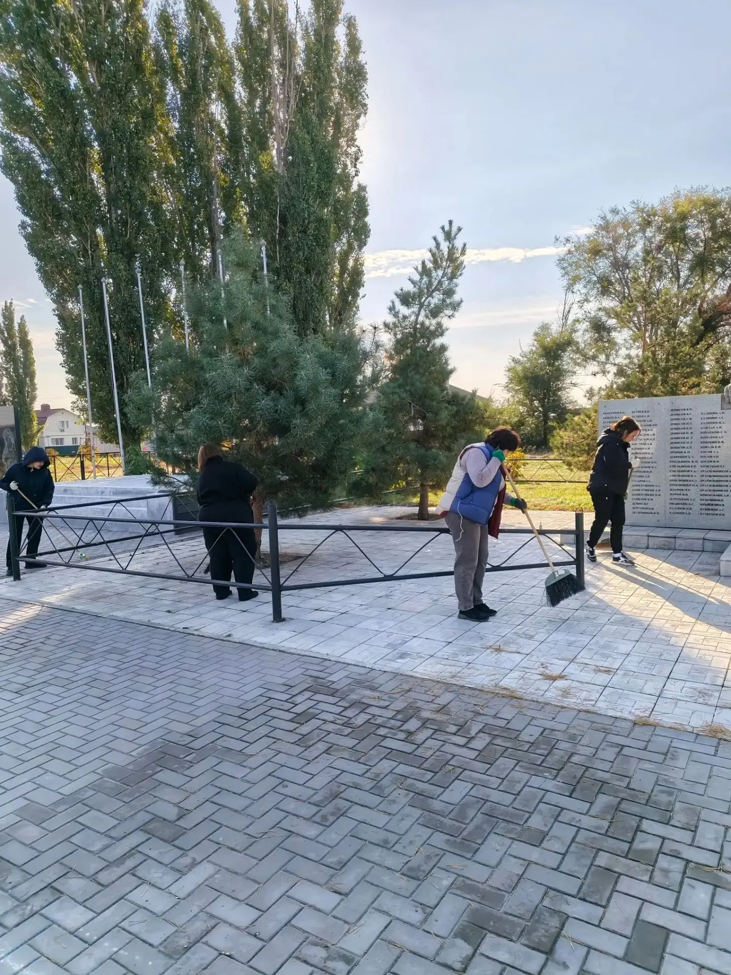 Во исполнение распоряжения Губернатора Саратовской области Р.В. Бусаргина "О проведении...