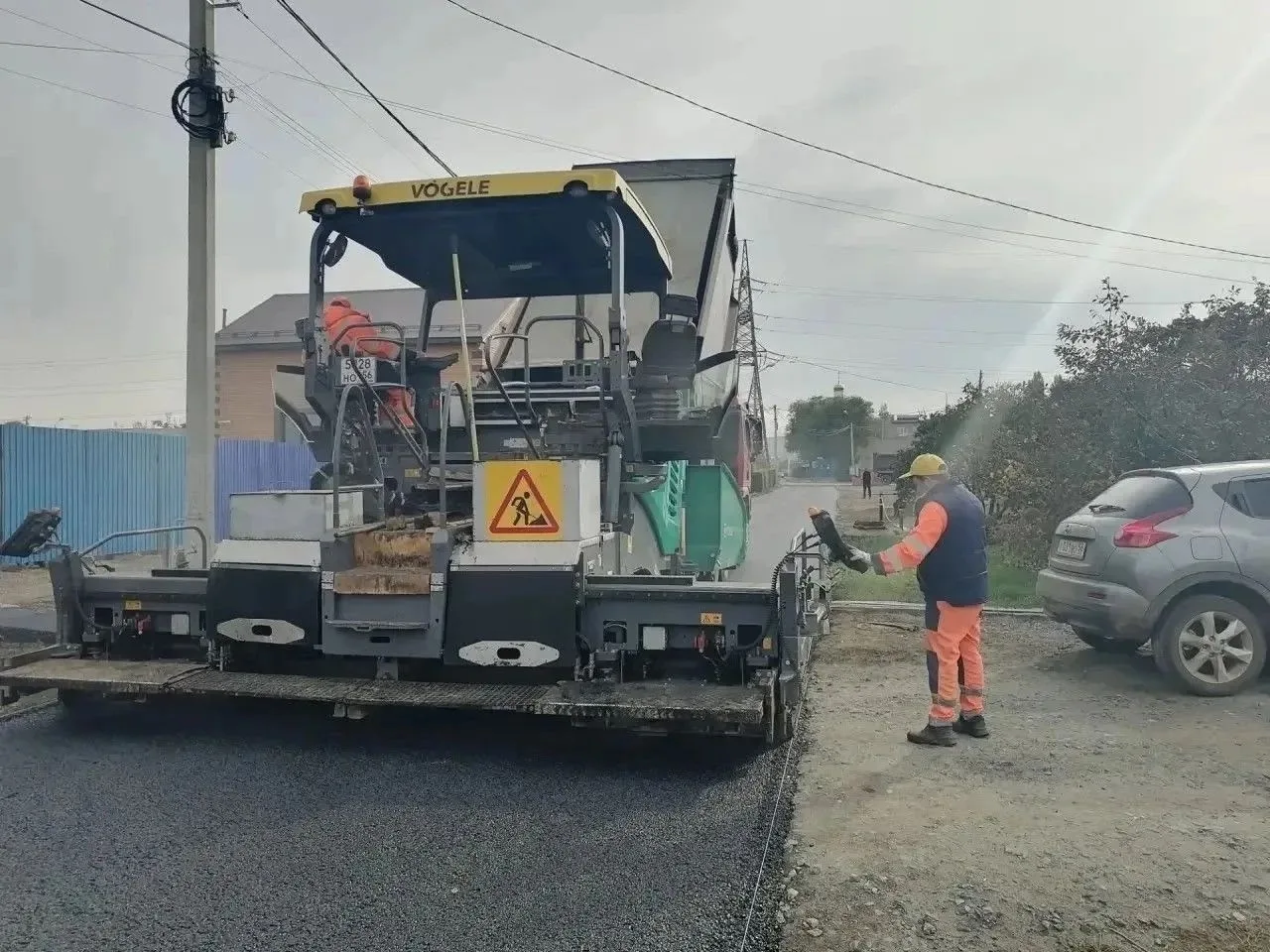 В Оренбурге на улице Гастелло уложили верхний слой асфальта