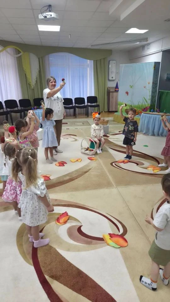 Осень — прекрасное время для музыки, движения и творчества! Сейчас  во всех группах идё...