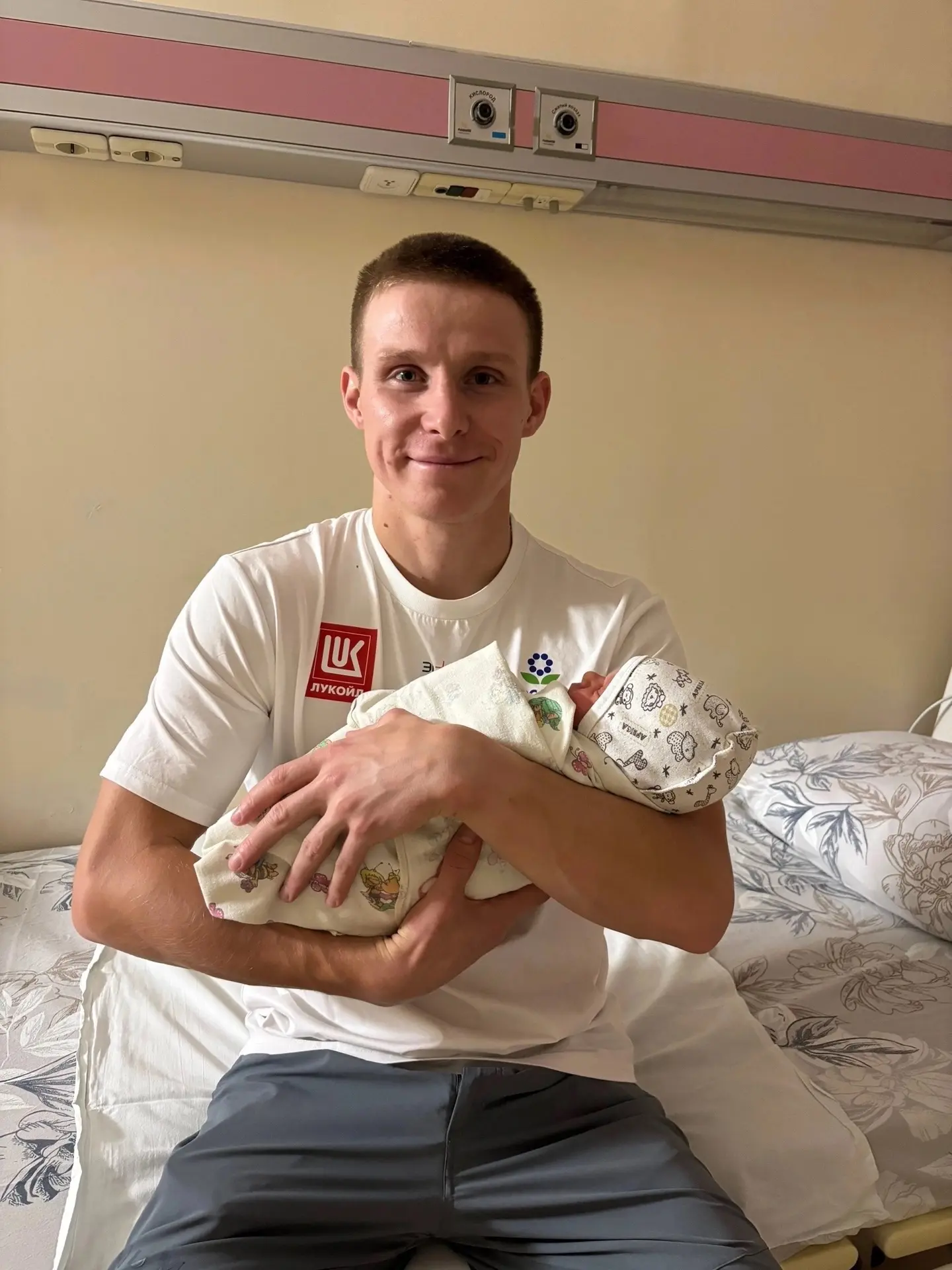 Поздравляем с рождением сыночка Евгения и Анастасию Семяшкиных!