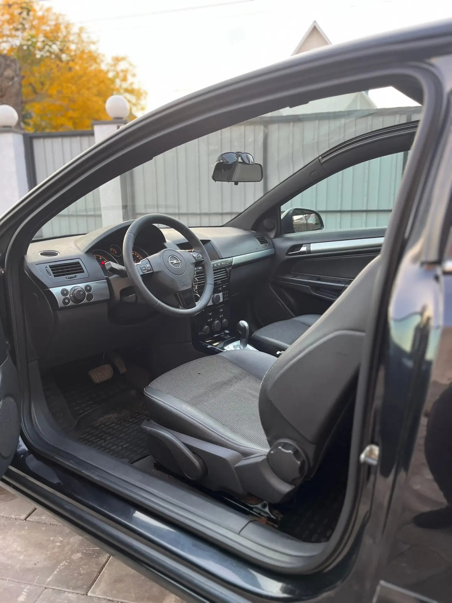 OPEL ASTRA GTC panoramic