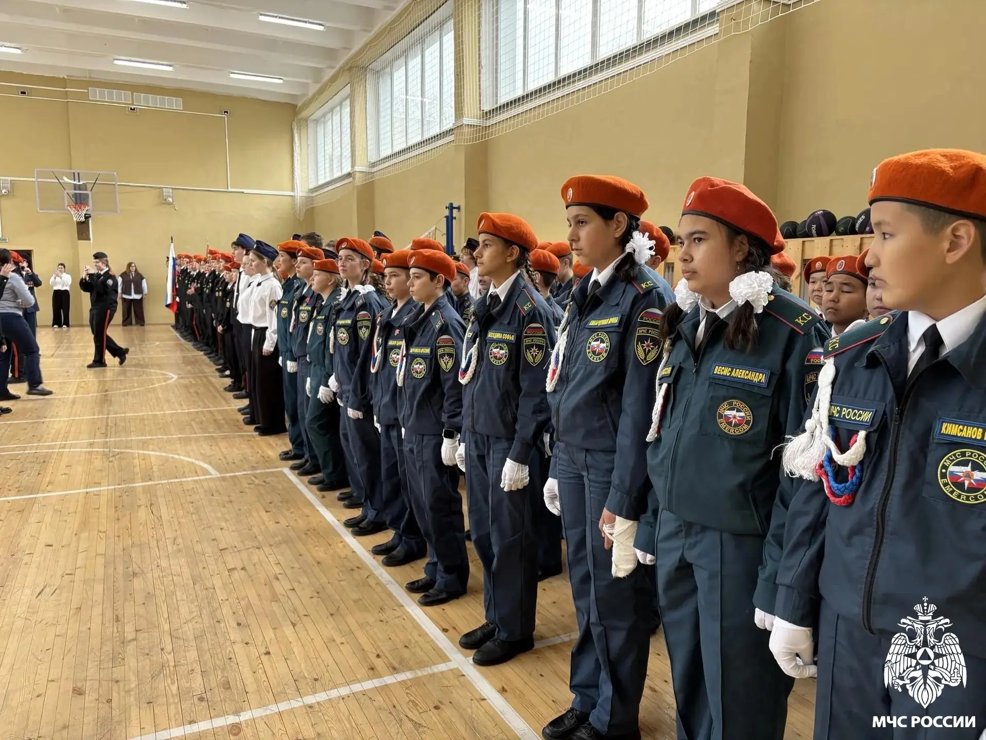 🤝Новосибирские кадеты поклялись в верности Отчизне и спасательному делу