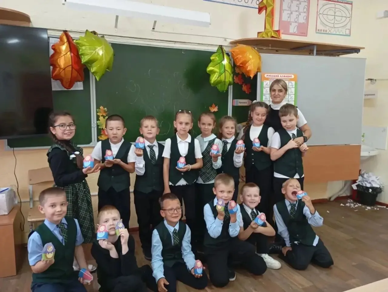 🎉 В рамках Года народного единства для наших первоклассников прошёл особенный мастер‑к...