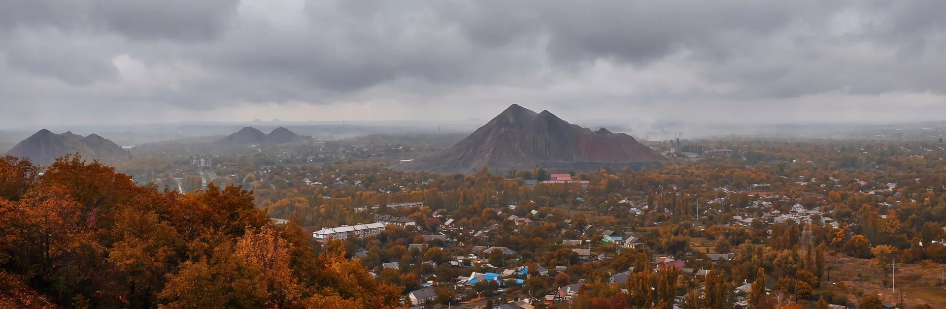 ⛈ Завтра, 16 октября в ДНР ожидается сильный дождь, гроза и туман — сообщили в ГУ МЧС Р...