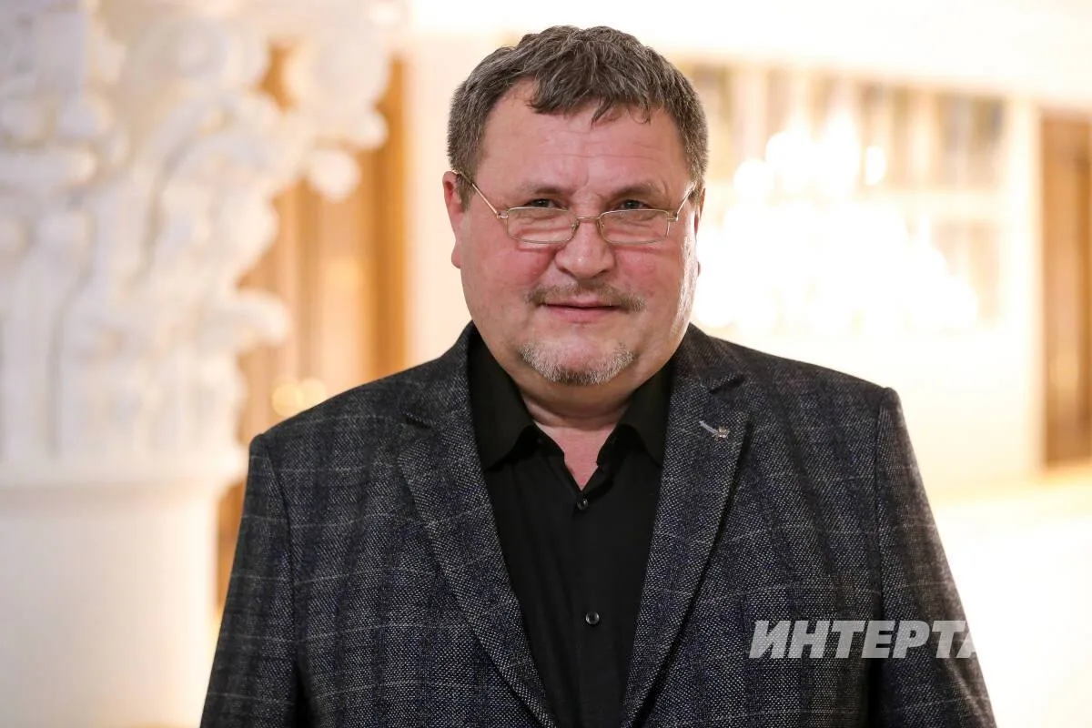 Мөдәррис әкә гариза язган: «Рөстәм Нургали улына! Миңа фатир бирәсегез килсә, мин каршы...