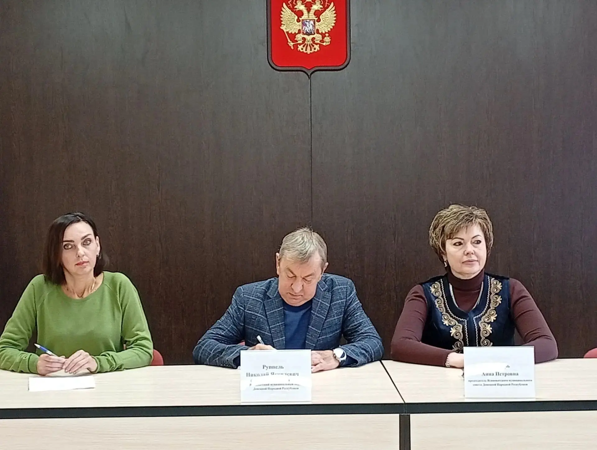 Провел традиционное аппаратное совещание, в ходе которого подвели итоги работы управлен...