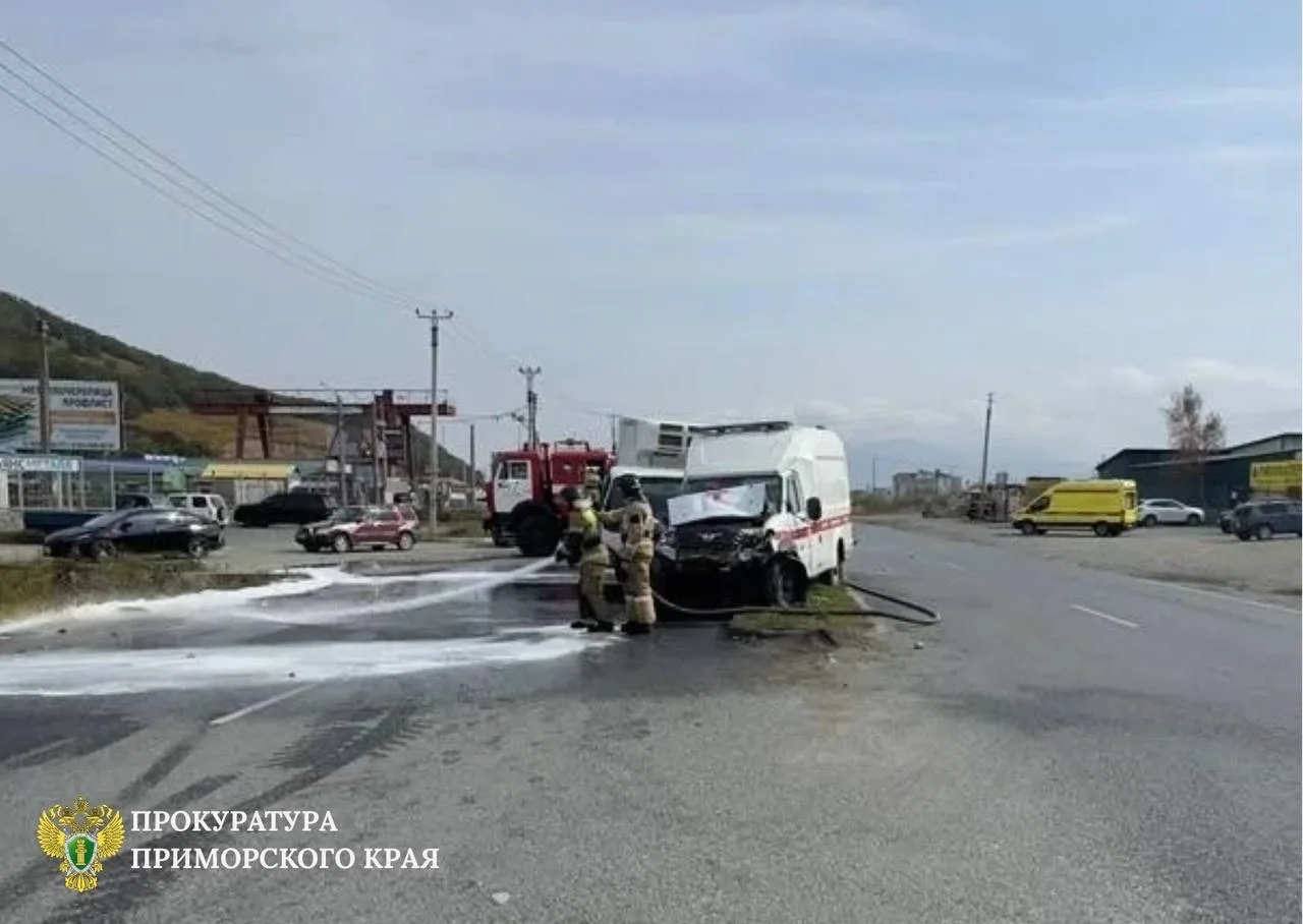 🚨🚑 В Находке в ДТП попал автомобиль скорой помощи
