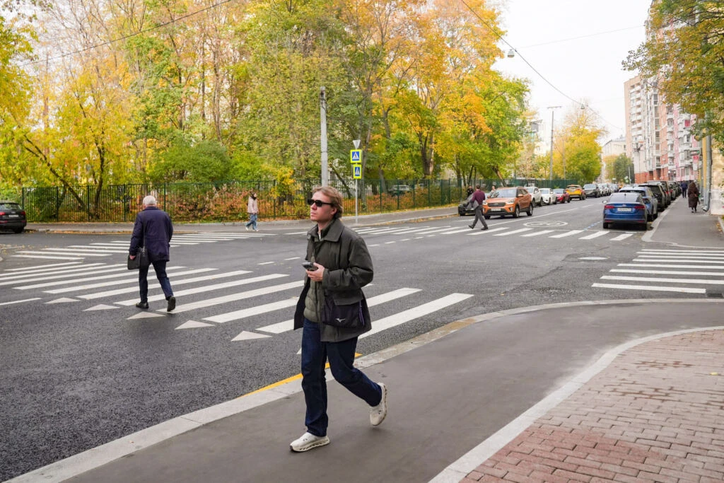 На улице Гиляровского обновили проезжую часть, тротуары и освещение