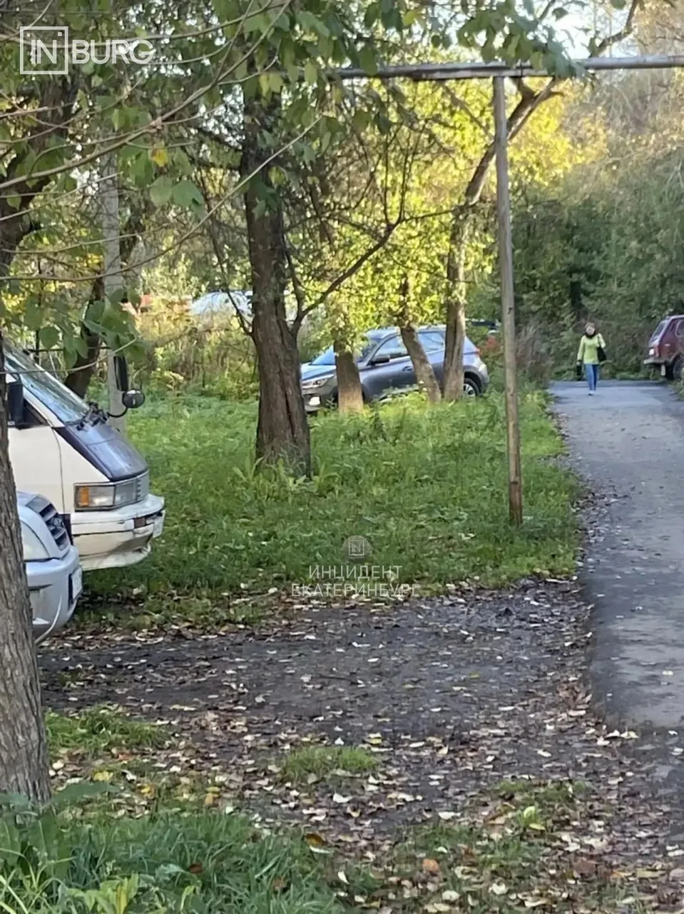 Подписчица пожаловалась на водителей, которые паркуют авто, как попало