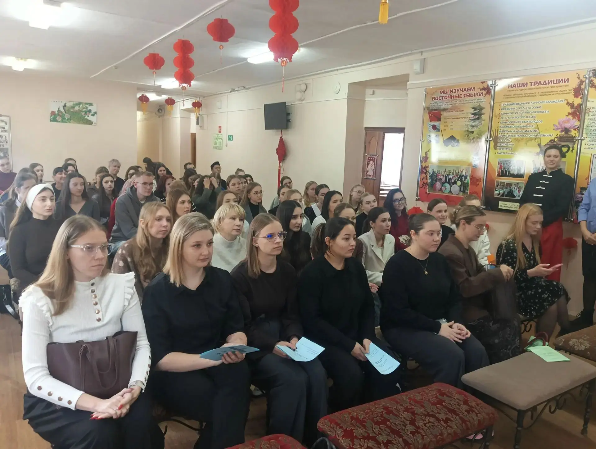 Диалог, практика, поддержка: круглый стол для начинающих педагогов
