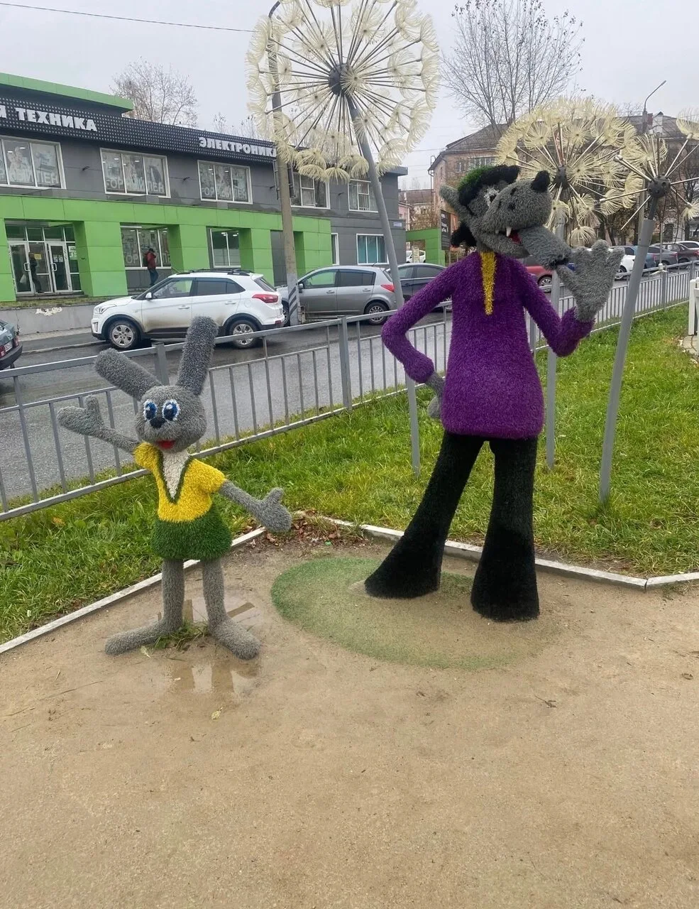 Издевательства над волком и зайцем продолжаются 🥺