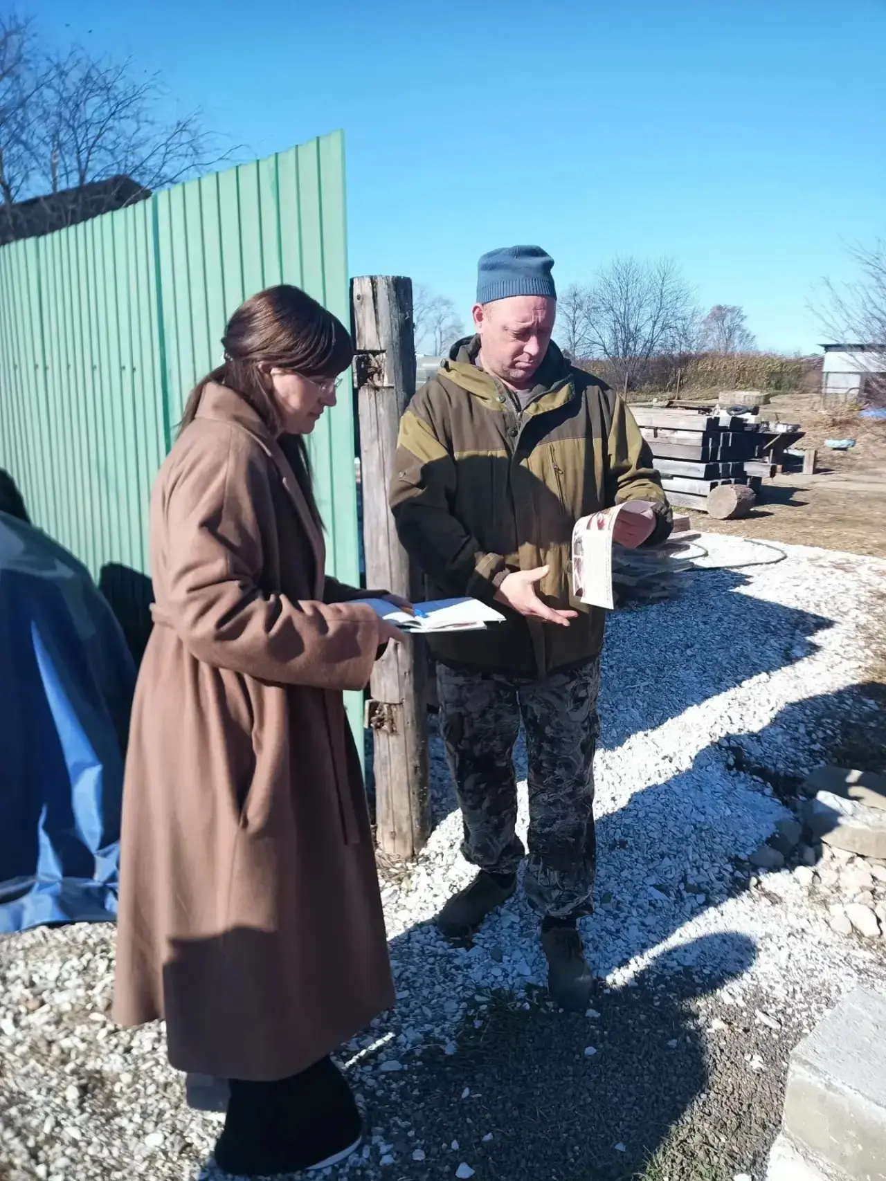 В Известковском городском поселении продолжается контроль за соблюдением Правил благоус...
