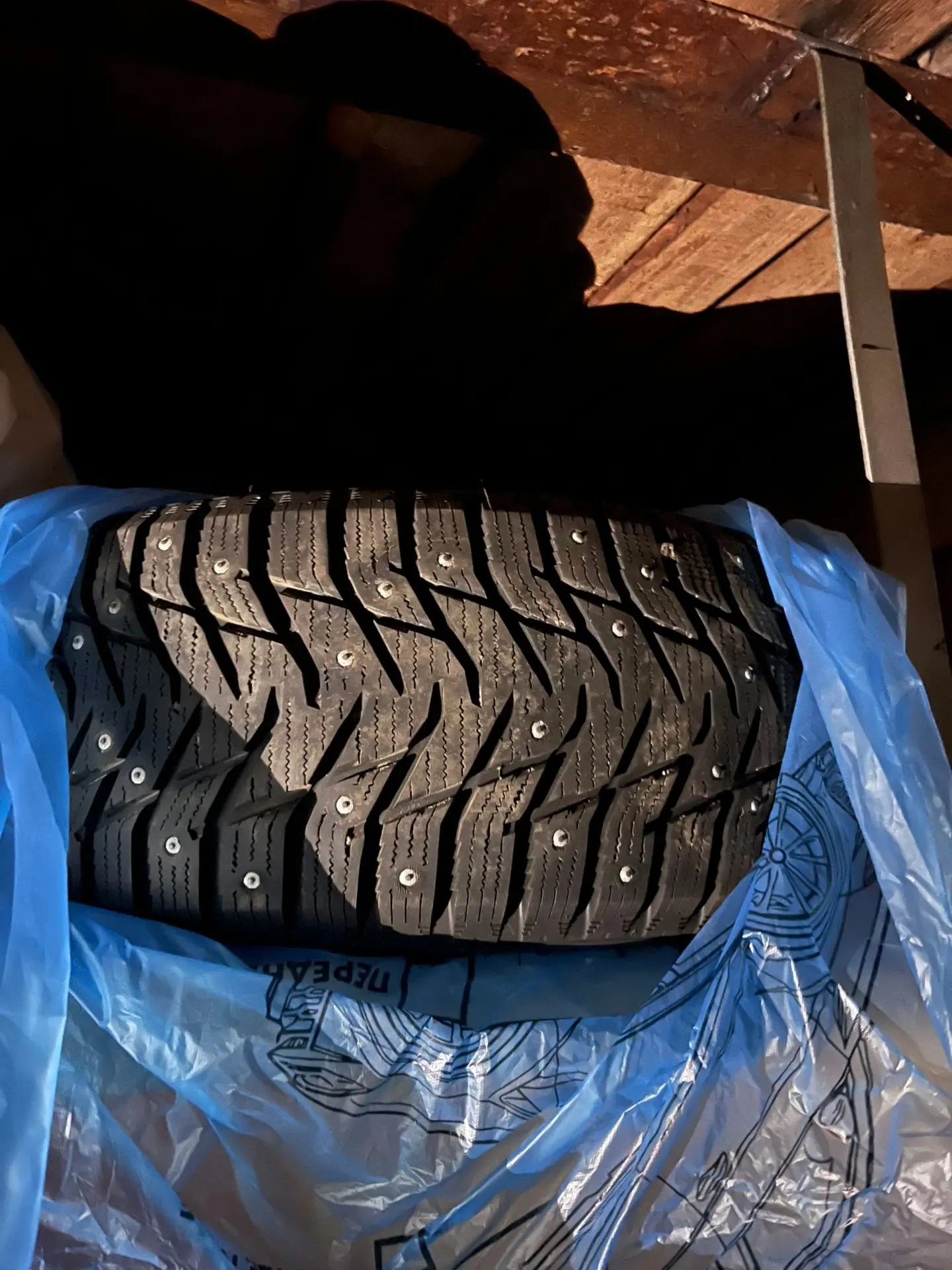 Продам зимнюю резину Sailun Ice Blazer WST3 205/55 R16