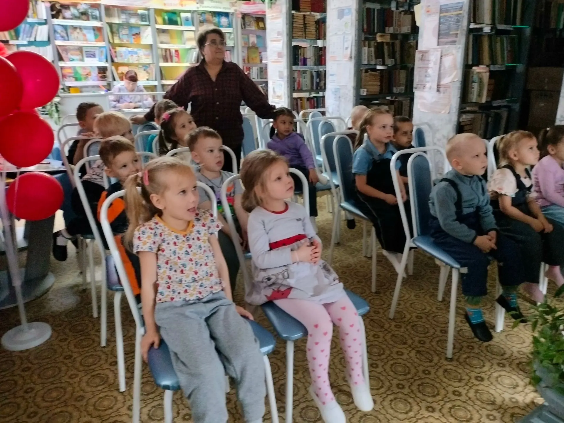 Экскурсия в библиотеку.