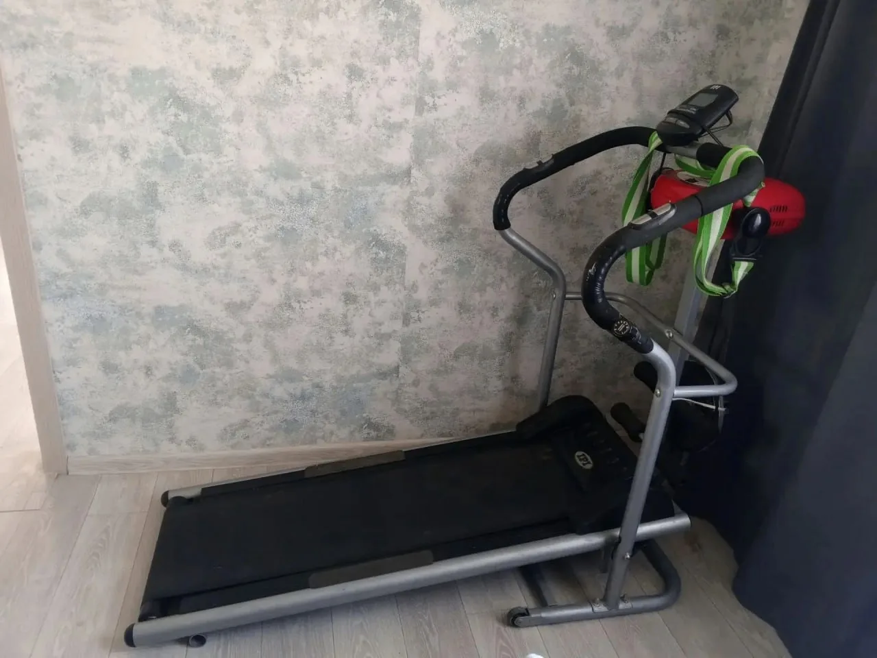Продам механическую беговую дорожку,