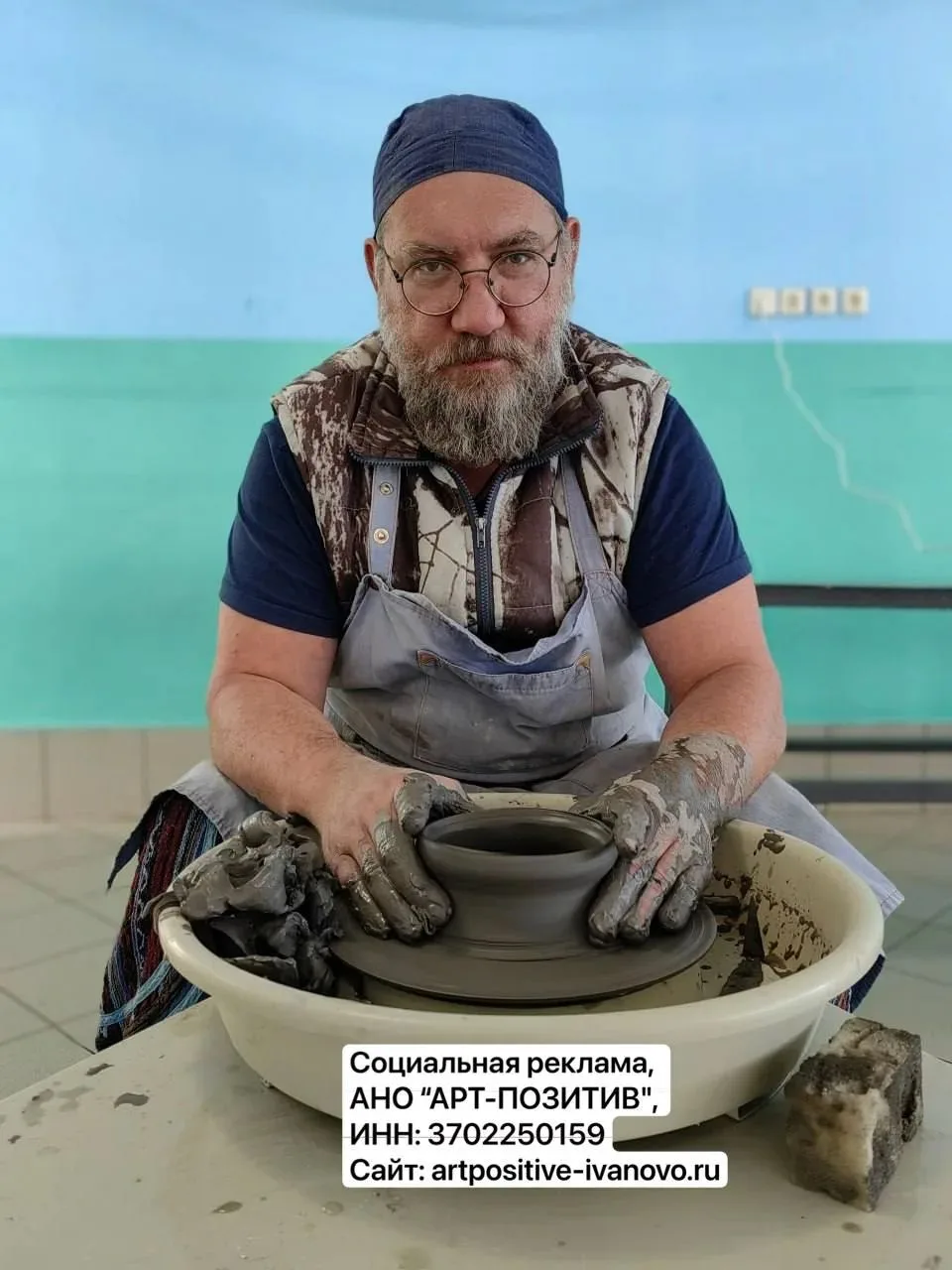 Меня зовут Александр. 4 года назад я взял в руки молоток, а в сердце – веру. Из заброше...