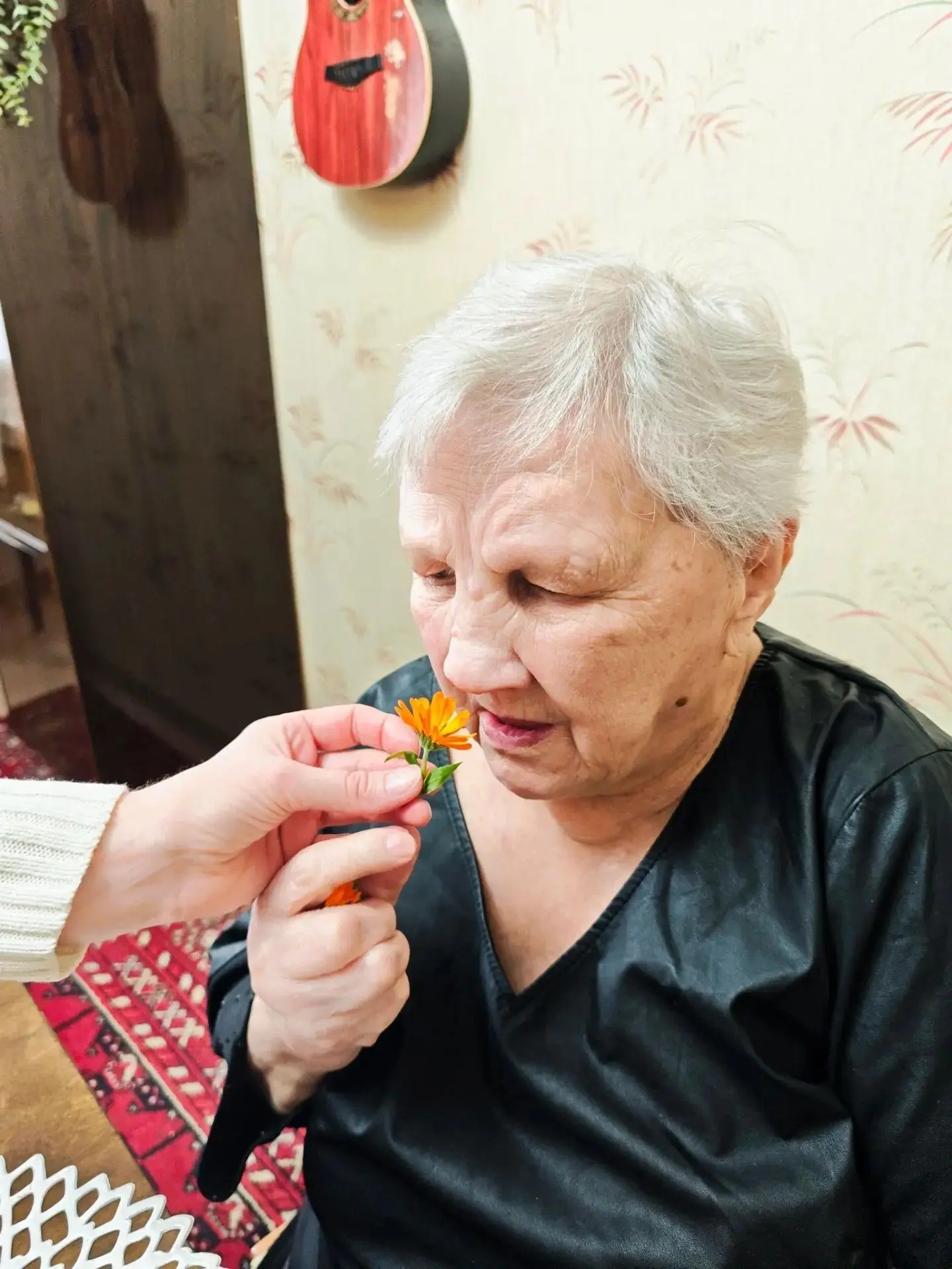 Когда руки и сердце слышат громче слов