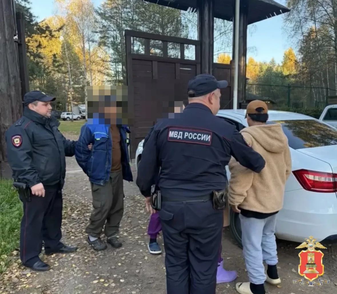 На территории частного комплекса отдыха полиция задержала семерых филиппинцев без докум...