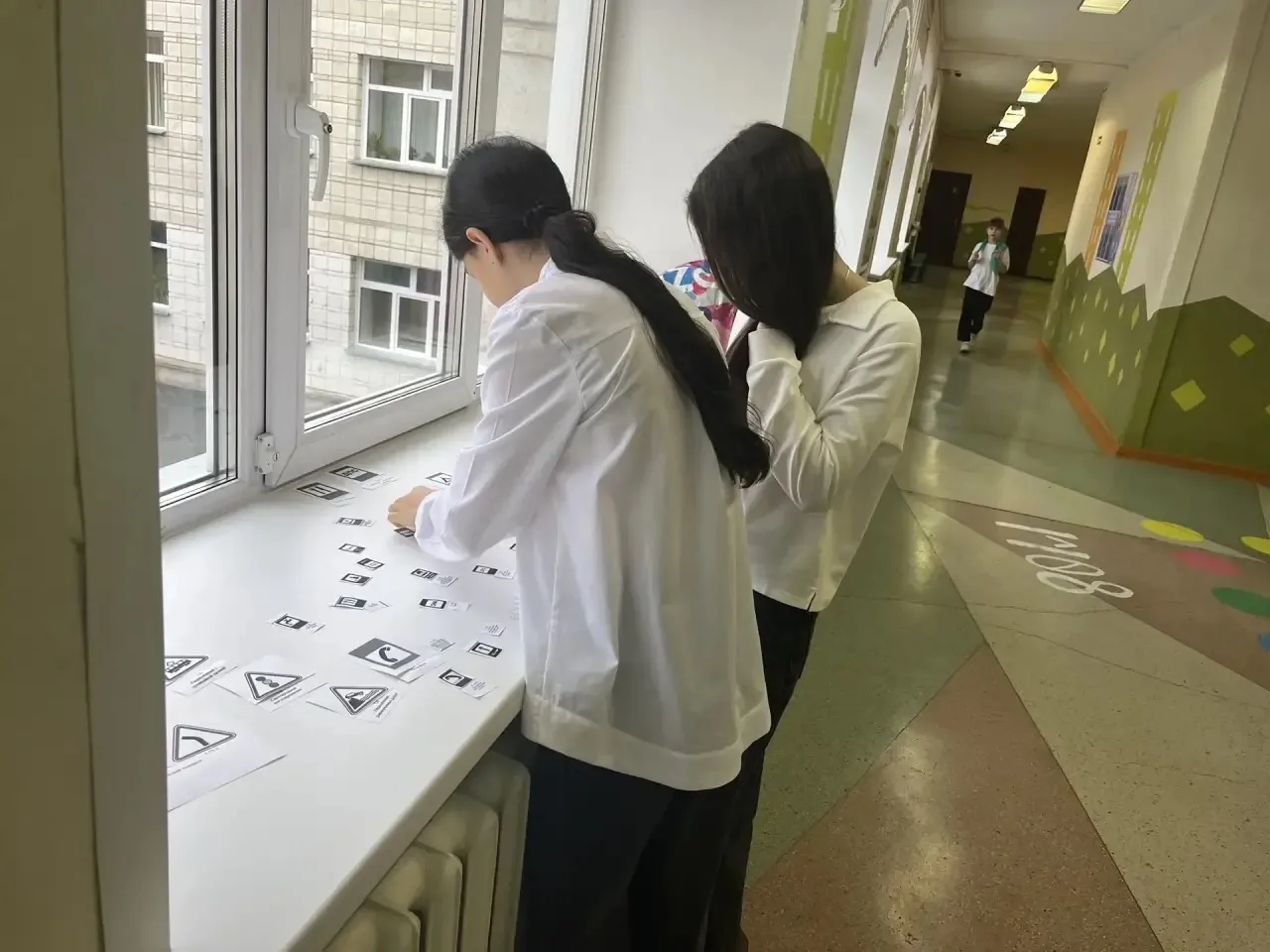 🚦 Сегодня ученики 1–4 классов нашей школы приняли участие в квест-игре «Светофорчик», ...