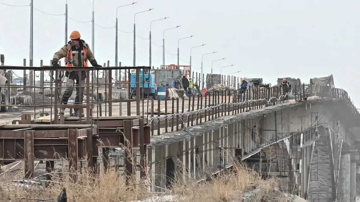 В Омске готовятся сменить подрядчика по ремонту моста у Телецентра