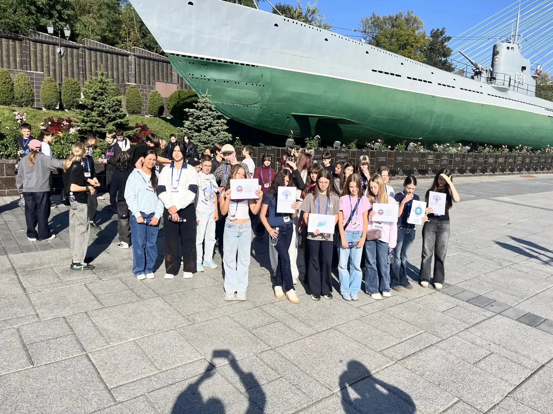 В рамках программы патриотического воспитания в начале недели учащиеся 7-х классов посе...