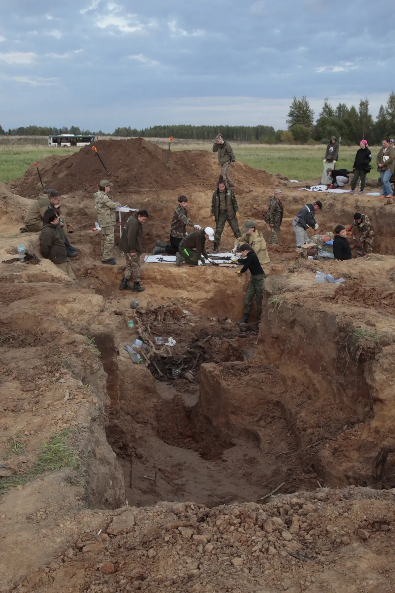 Более 20 лет поисковики Пуровского района помогают вернуть имена солдатам, погибшим в г...