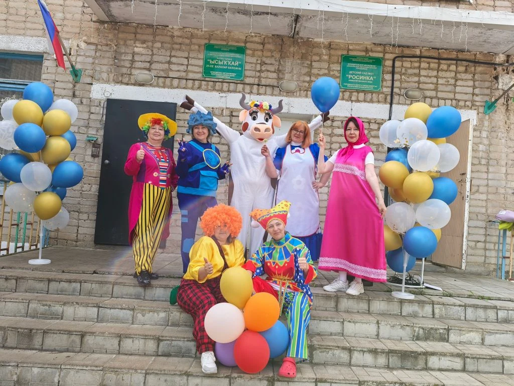 Сегодня в первый день лета в детском саду "Росинка" прошла яркая весёлая «Мульти-Пульти...