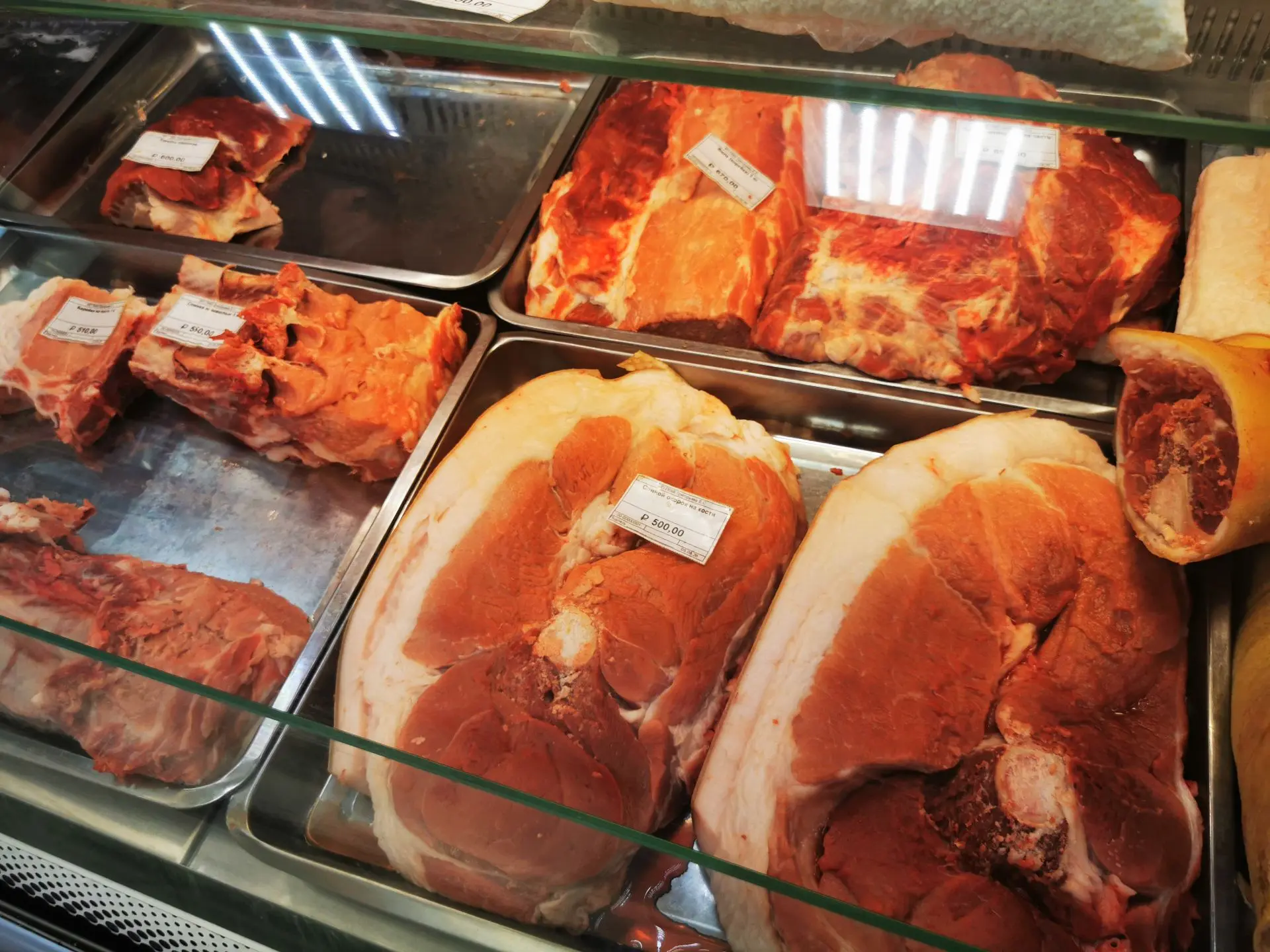 🥩 Свежее мясо свинины — в продаже!