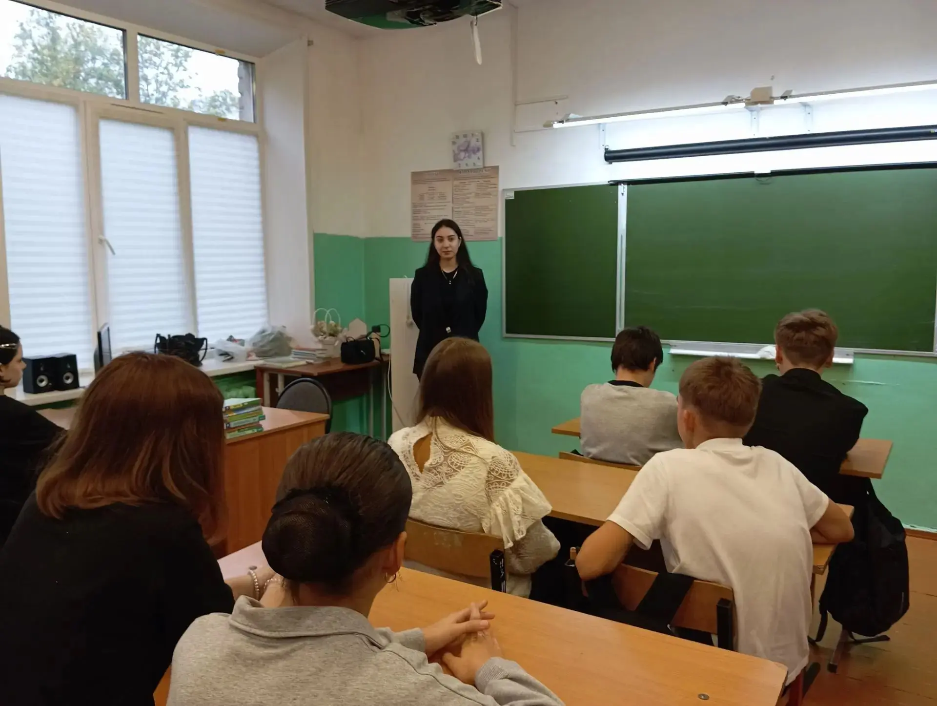 В рамках внеурочной деятельности  "Россия - мои горизонты" прошла встреча со студенткой...