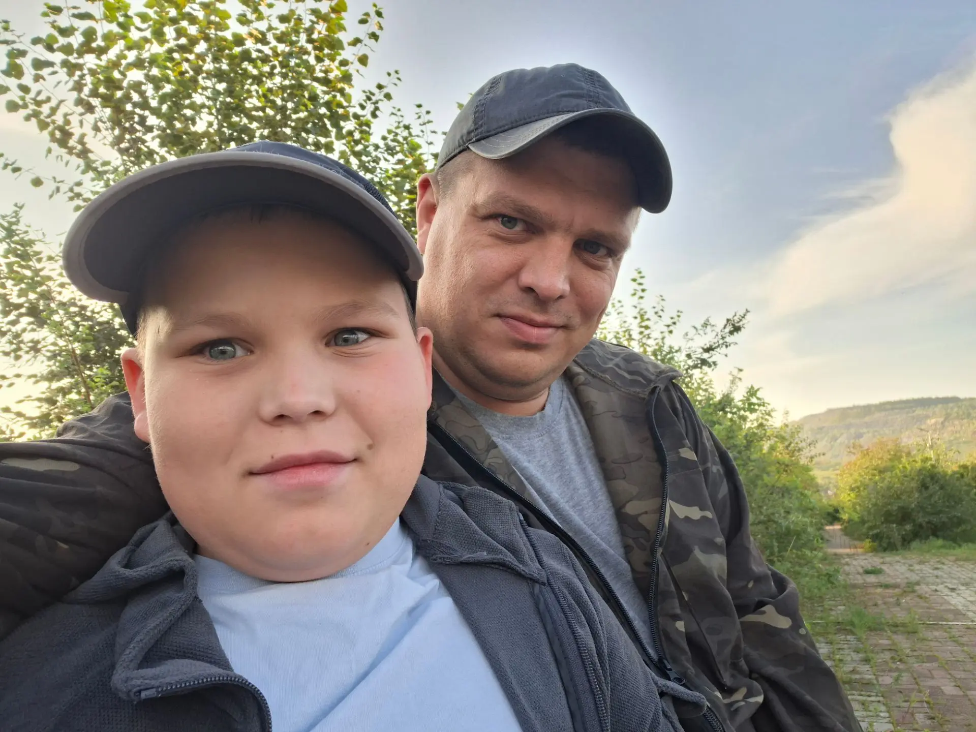 Погода шепчет. Можно после собрания немного и проветрится😁😁😁
