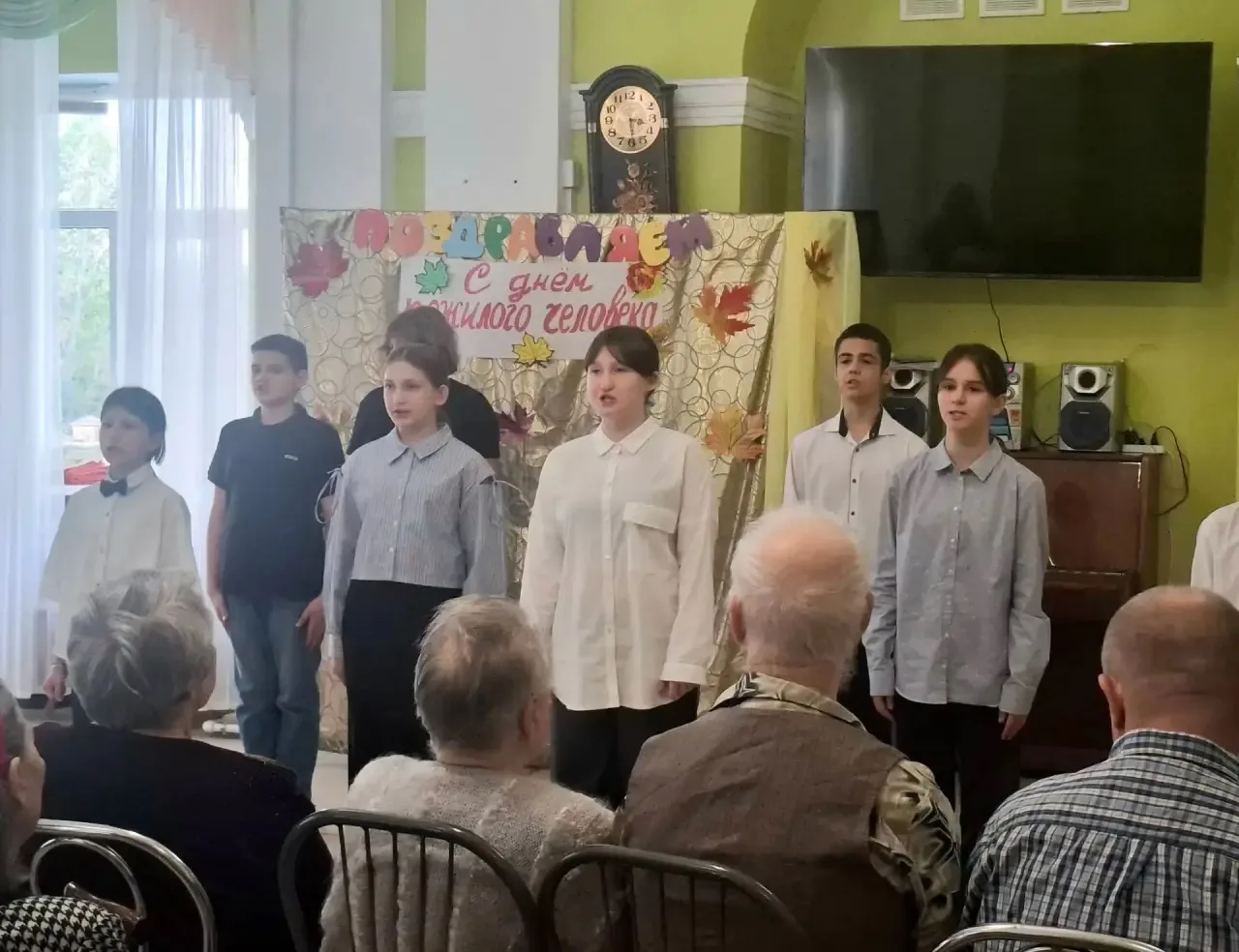 🩵 Связь поколений и тепло сердец: наши ребята нанесли визит в Волгоградский областной ...
