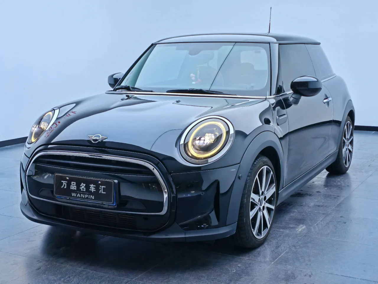 🚗  MINI Cooper  🚗
