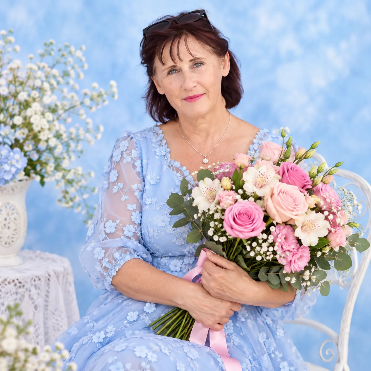 💐💐💐Сегодня с днём рождения  поздравляем воспитателя,который много лет отдал на благо...