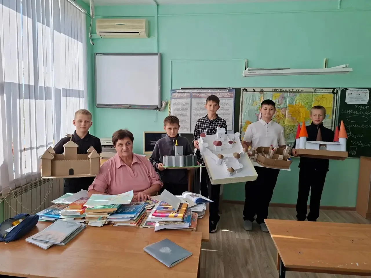 🎉 Урок истории в 6 классе прошёл на ура! 🎉
