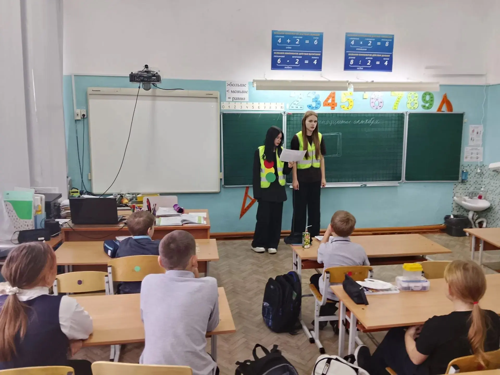 🎉 Безопасность на дороге — в наших руках! 🎉