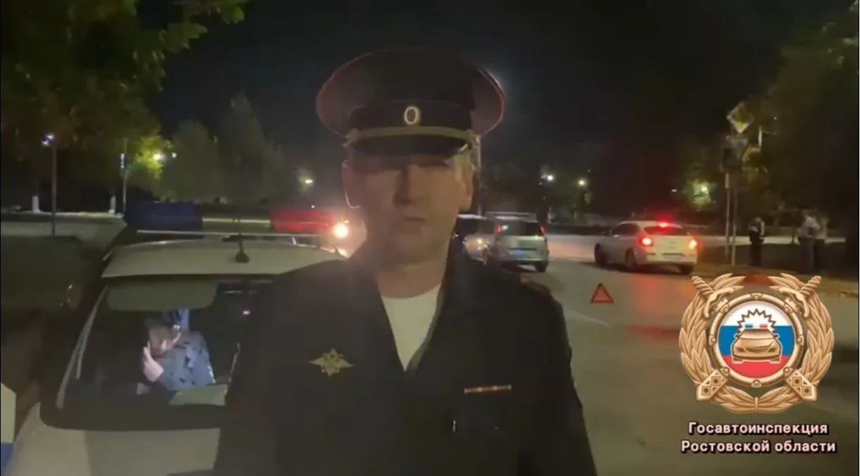 🚨 Сотрудники полиции устанавливают обстоятельства ДТП в Азове с погибшим  водителем 🚗🚙