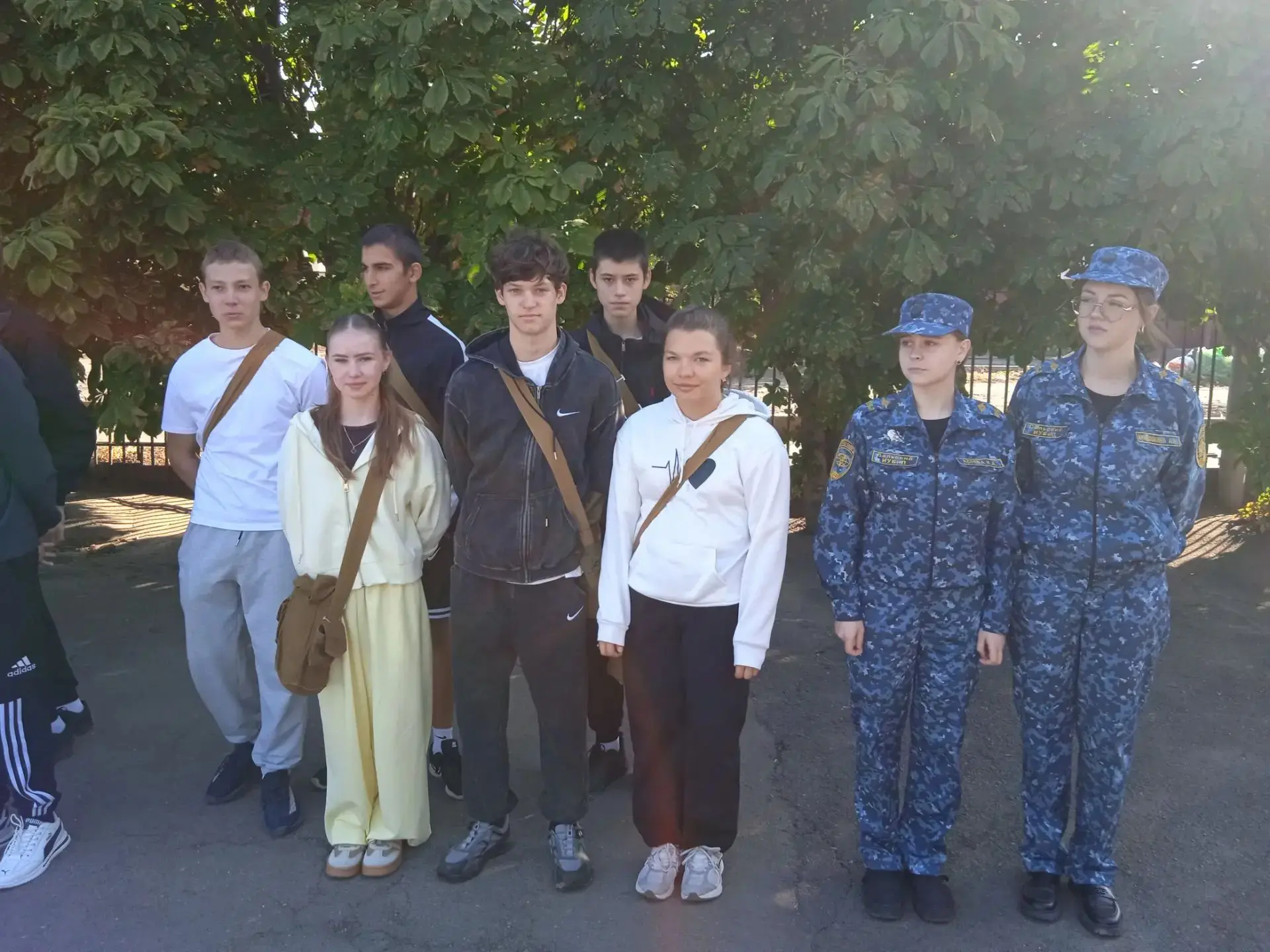 Сегодня обучающиеся школы приняли участие в военно-спортивных соревнованиях "Я нужен Ро...