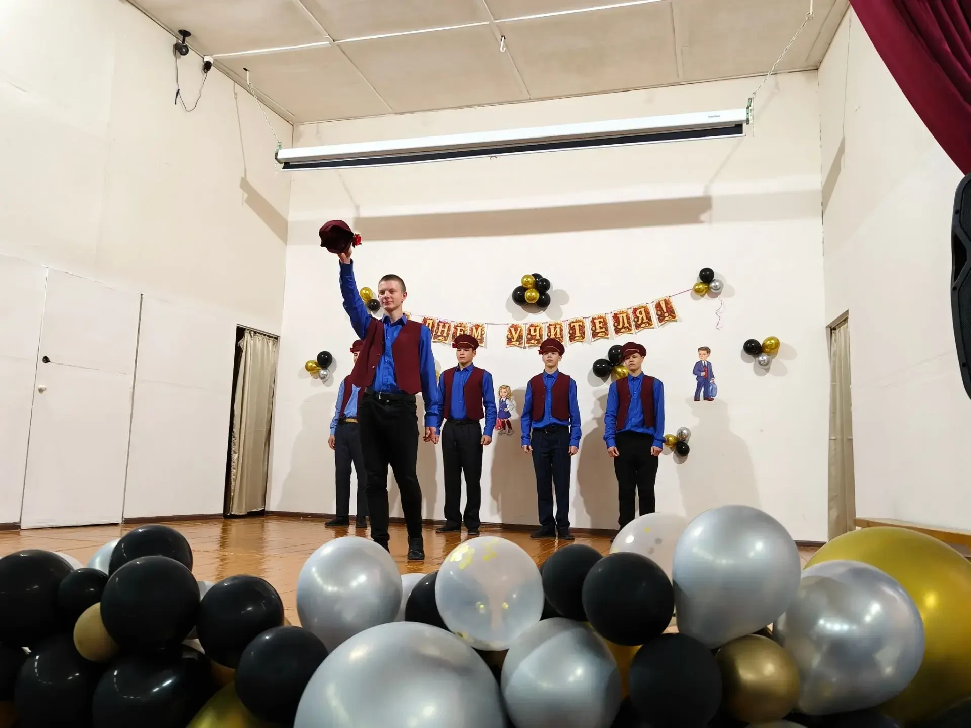 День учителя: праздник, который согрел душу!