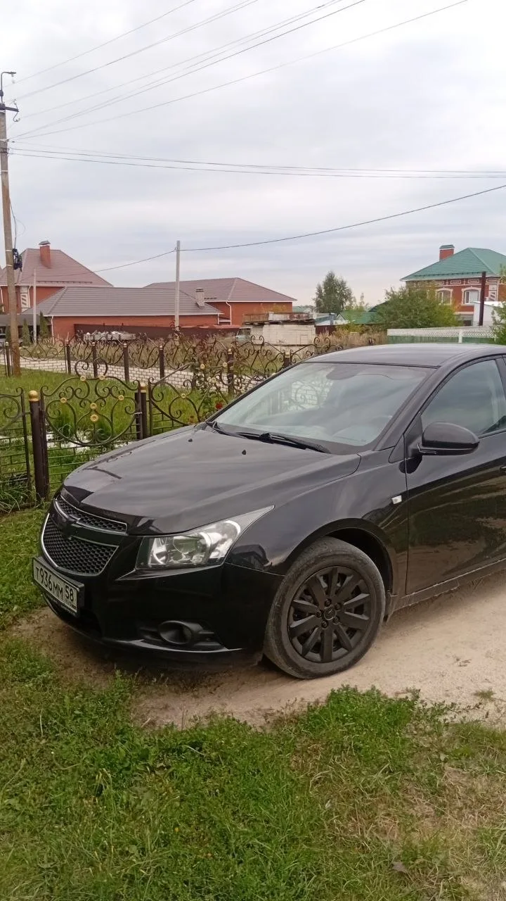 Продам круз в хорошем состоянии 2012г 1.8   630000 тел 89270996465 Дина