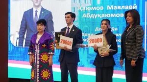 🟡 В Душанбе наградили победителей конкурса знатоков произведений президента Таджикистана