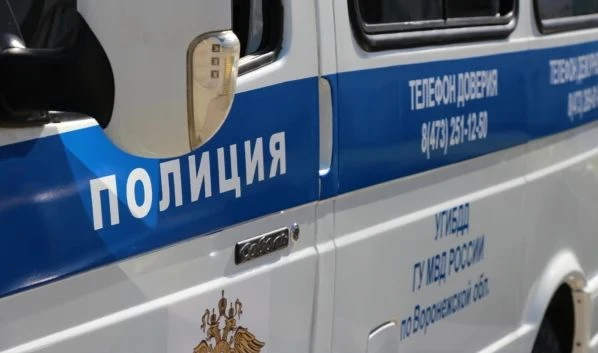 В Воронеже экс-сотрудница ювелирного магазина похитила золотые цепи на 691 тысячу рублей