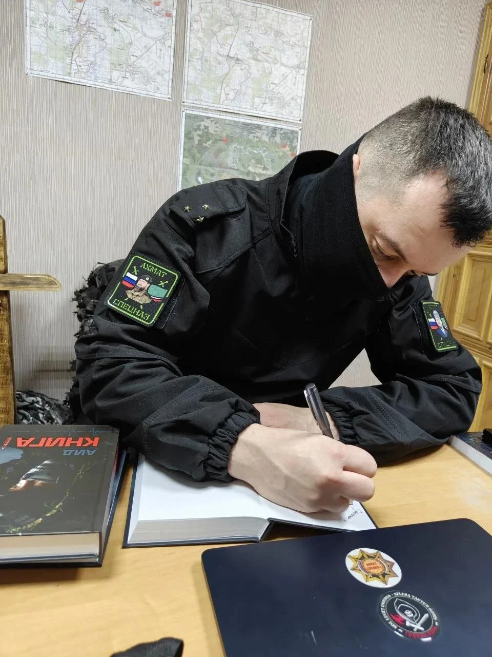 Коллеги Юнусова сообщают, что пока он числится просто лейтенантом, но погоны уже старле...